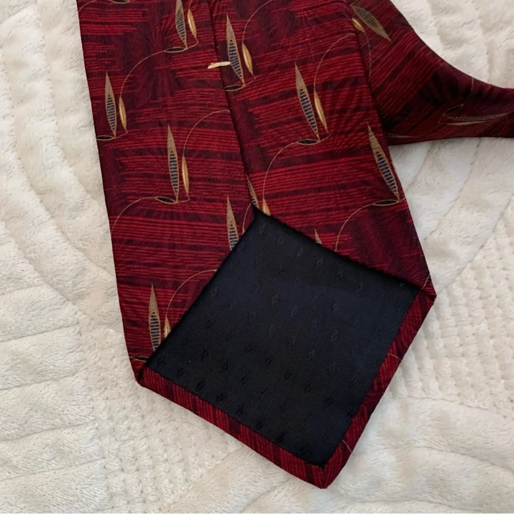 Bill Blass Black Label Red Silk Tie